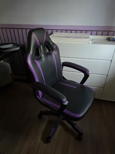 Cadeira gamer roxa 