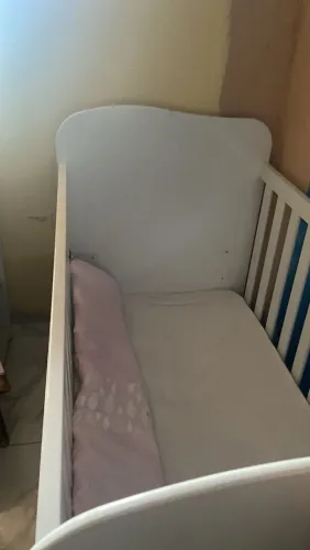 Berço semi novo 