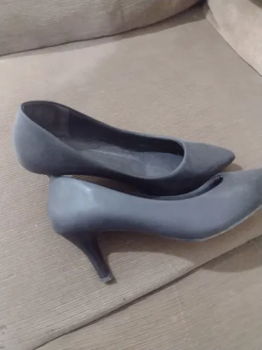 Vendo Scarpin Preto tamanho 37