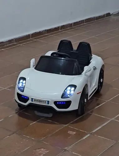 Carrinho elétrico infantil