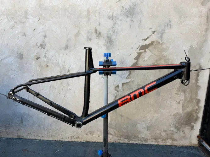 Quadro bmc twostroke al two, tam. 19. Aro 29