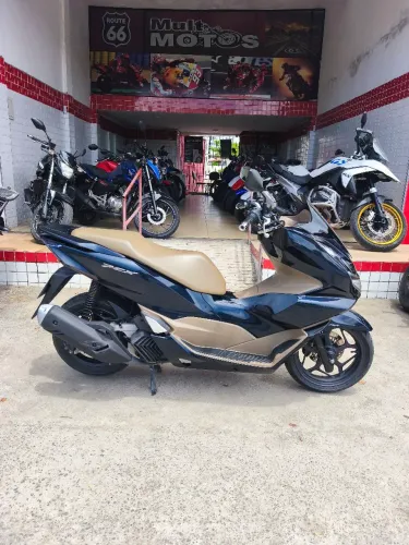 Honda Pcx 160 DLX. Ano:2025. Km:3.000. R$:20.900.