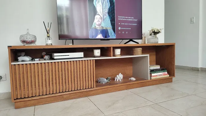 Rack Ripado para sala