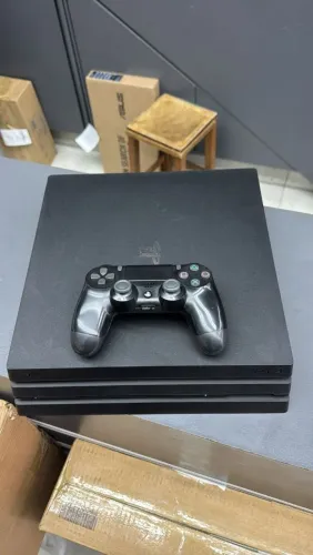 PS4 PRO 