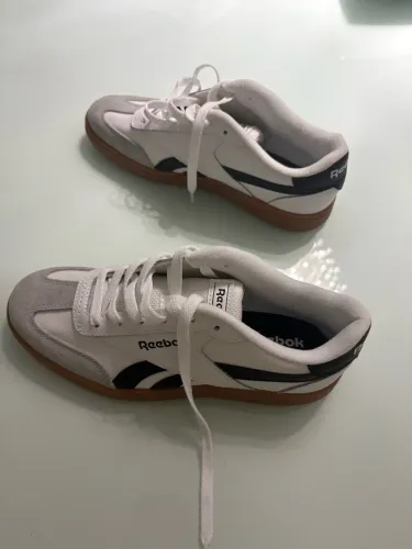 Tênis Reebok NOVO - Tamanho 36