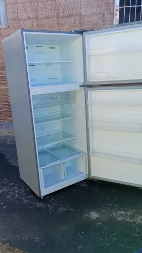 Geladeira Midea inox