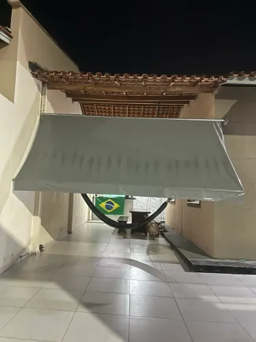 Vendo toldo 4m × 2m.