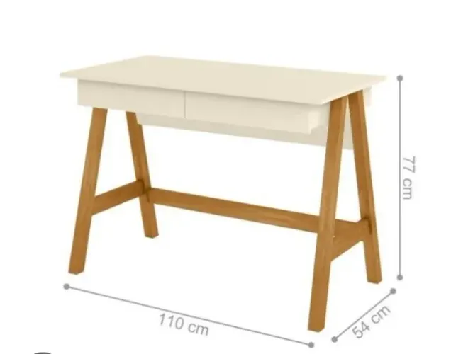 Escrivaninha + cadeira 