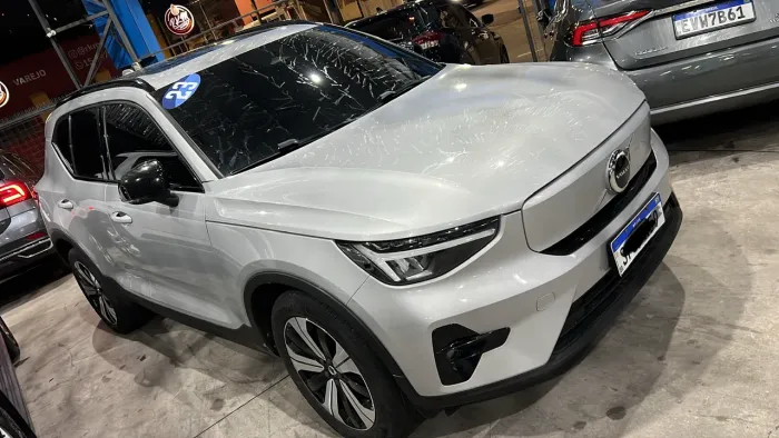 Volvo XC40 Recharge Plus (elétrico) 2023