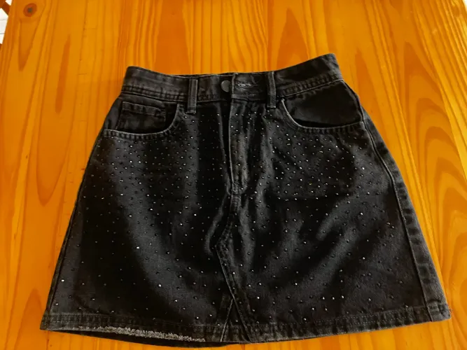 Saia jeans com brilhos C&A