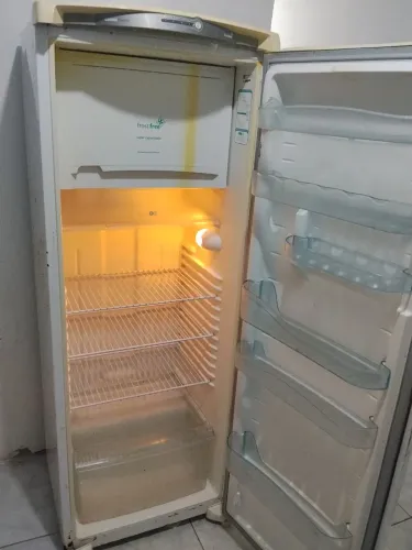 Geladeira consul facilite frostfree