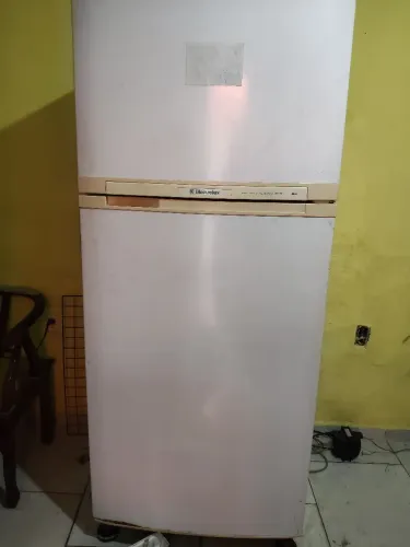 Geladeira Electrolux 220v