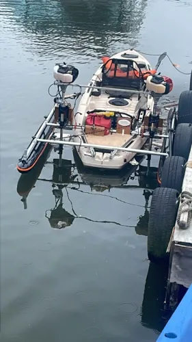 CAIQUE CAIMAN 145 com 2 motores de 3 hp cada (Honda 4 tempos )