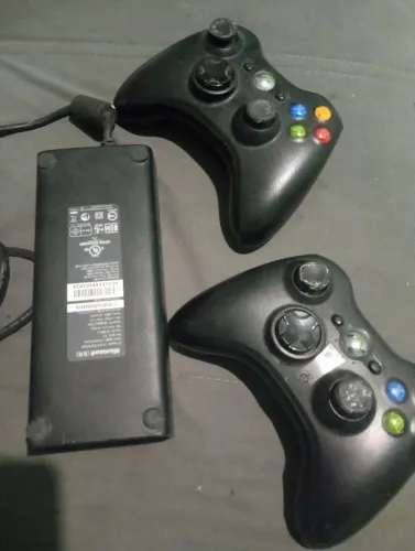 Controles e fonte Xbox 360 original