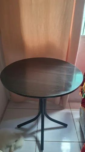 Mesa sem cadeiras