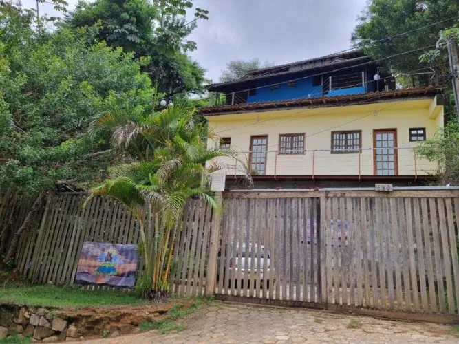 Pousada à Venda em Ilhabela (Bairro Bexiga) 610 m², 10 Quartos, 6 Vagas