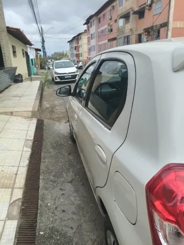 Toyota Etios XS 1.5 Flex 16V 5P Mec. 2015