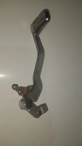 PEDAL DE FREIO ORIGINAL DA R3/MTO3 EM PERFEITO ESTADO 