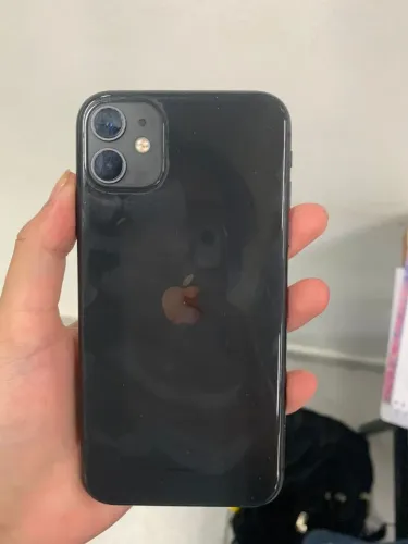 iPhone 11 de 64GB 72% de bateria