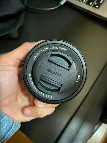 Lente Sony 16-50mm F/3.5-5.6 Oss E Mount Pz para ZV-E10