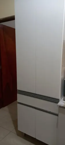 Vendo Armário aéreo e paneleiro 