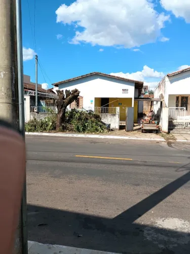 Casa no Centro de Jaraguá-GO | 360 m² | 3 Quartos | 1 Vaga