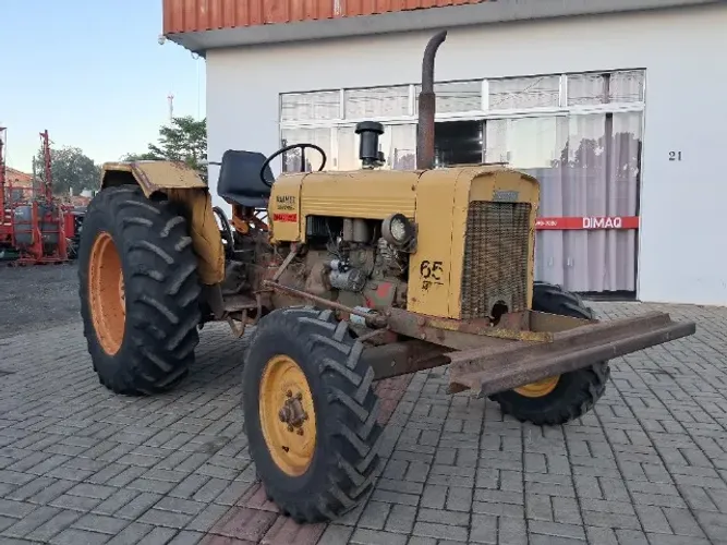 Trator Agrícola Valmet 65 (Simples) 4x2, Ano 1980 com Guincho Florestal 18 Toneladas