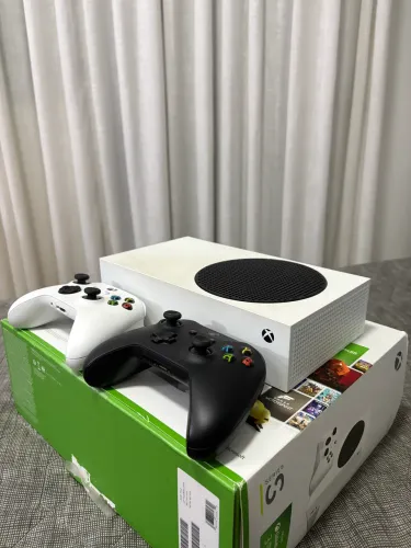 XBOX SERIES S + CAIXA + 2 CONTROLES