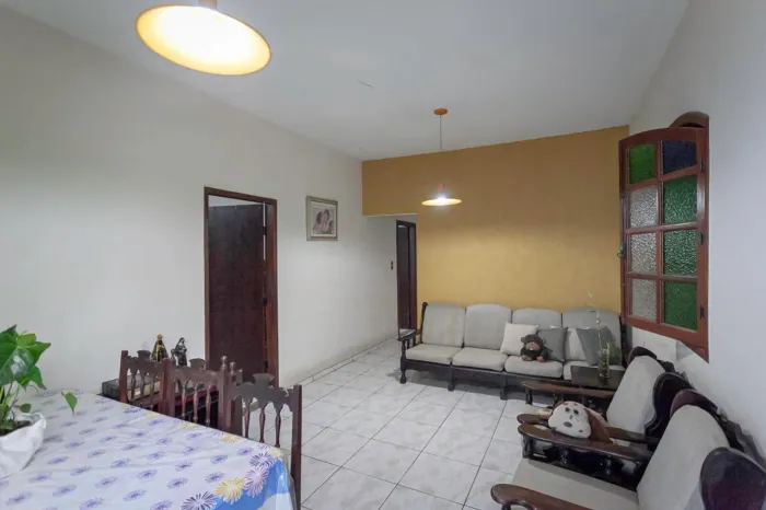 Casa à Venda - Floramar, 3 Quartos, 276 m2