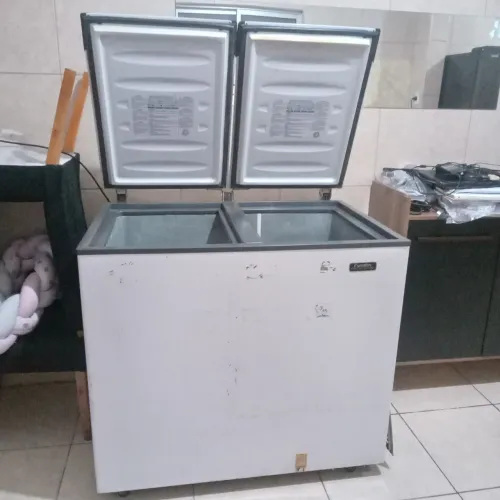 Freezer esmaltec 503 L para concerto