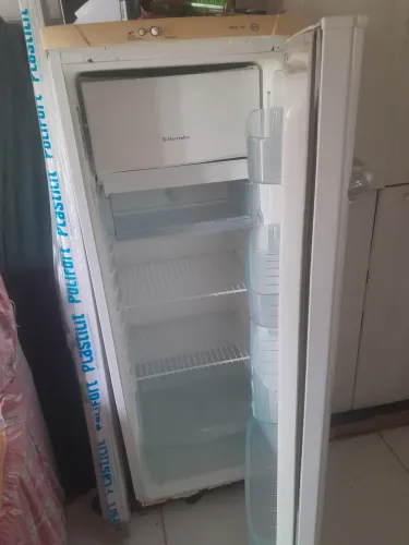 Geladeira eletrolux fuciona tudo