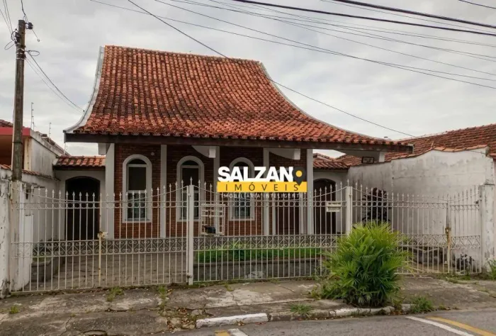 Casa com 4 dormitórios à venda, 140 m² por R$ 583.000,00 - Centro - Pindamonhangaba/SP