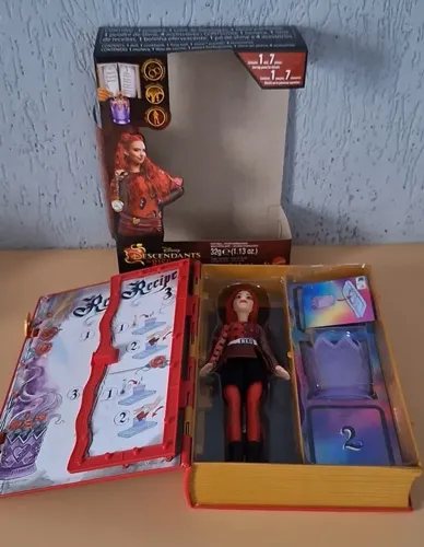 Boneca Disney Descendentes Red Livro Encantado Hwh95 Mattel