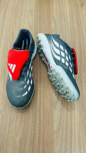 Chuteira Adidas Predator Pro TF (42BR)