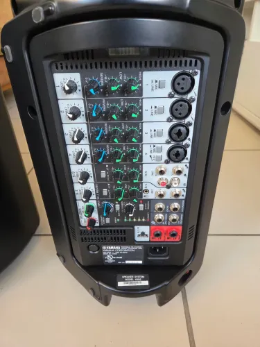 PA portátil Yamaha Stagepa 400i
