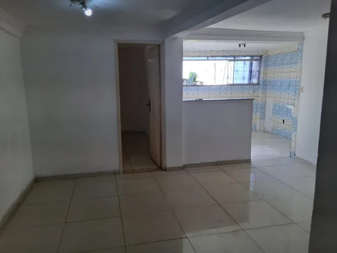 Aluga-se Casa em Ótima Localização