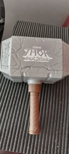 Martelo Marvel Thor amor é coragem cinemark balde 