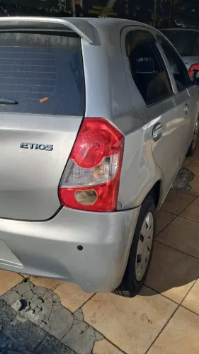 Lanterna Etios  Hath baratooooooo