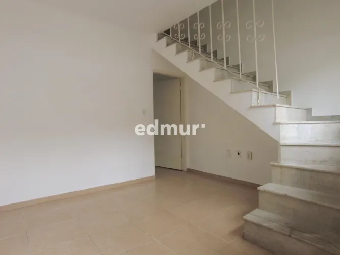 SOBRADO para ALUGUEL com 80m² no bairro Utinga com 2 quartos e 1 vagas. Santo André, SP