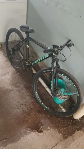 Vendo essa bicicleta ta zera só falta arrumar o freio