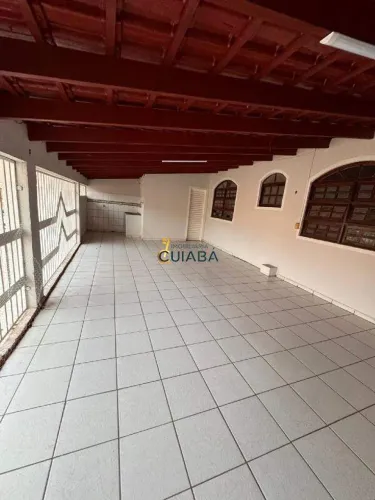 Vende-se uma Casa Tipo Sobrado no Bairro Cophamil!