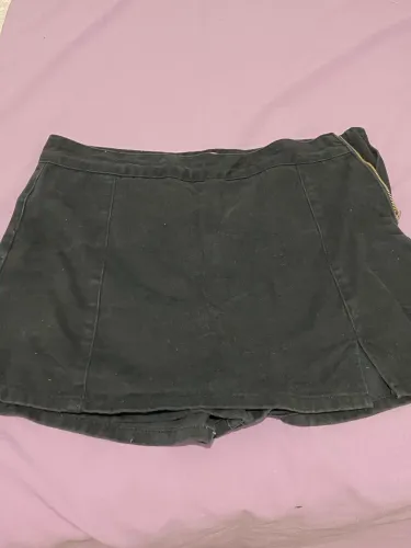 Short saia preto