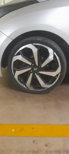 Três rodas aro 18