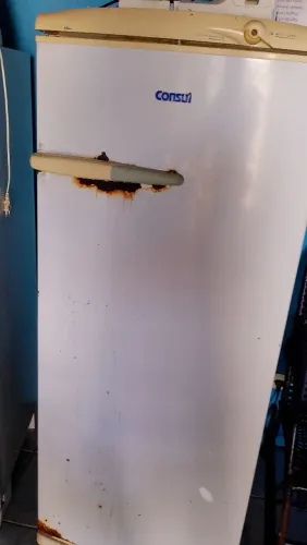 Vendo uma geladeira Consul