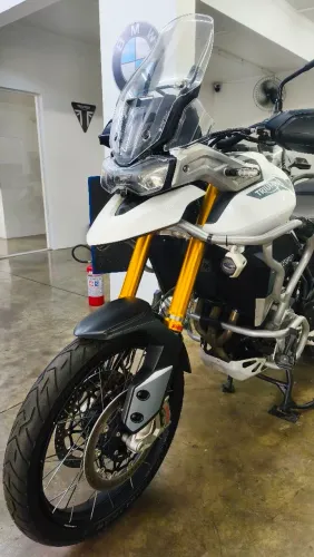TRIUMPH TIGER 900 RALLY PRO BRANCA 