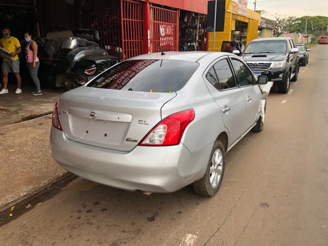 Peças p/ Nissan Versa SL 1.6 Flex - 2014