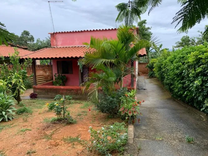Casa em lote de 360m² a 15 minutos da Serra do Cipo. 