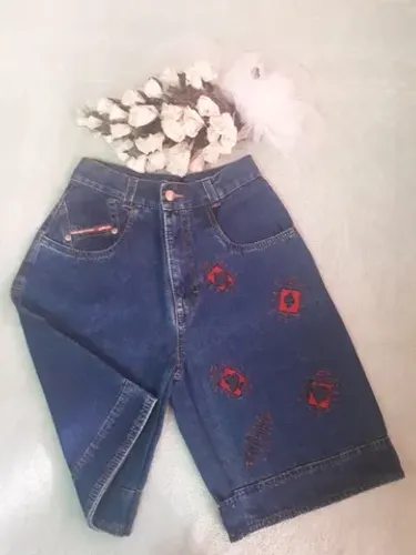 Bermuda Feminina Básica  em  Jeans Algodão