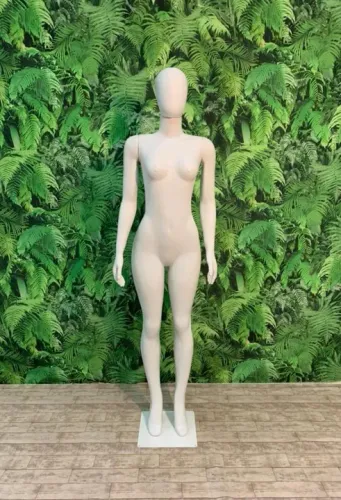 MANEQUIM DE PLASTICO FEMININO