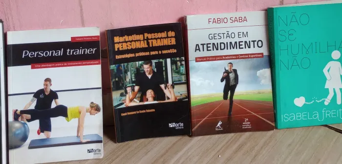Vende se livros saúde, personal traines nutrição e esporte 120 reais